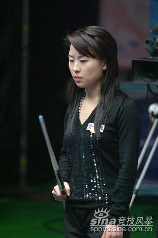 图文-潘晓婷征战世锦赛风采立足思索沉稳一面