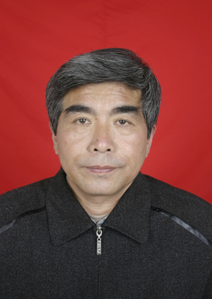 作者潘成忠近照